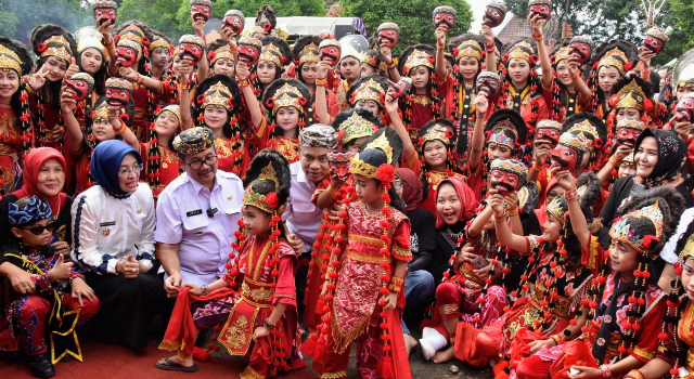 Gegesik Kreatif Festival Sukses Tarik Perhatian Wamendes PDTT