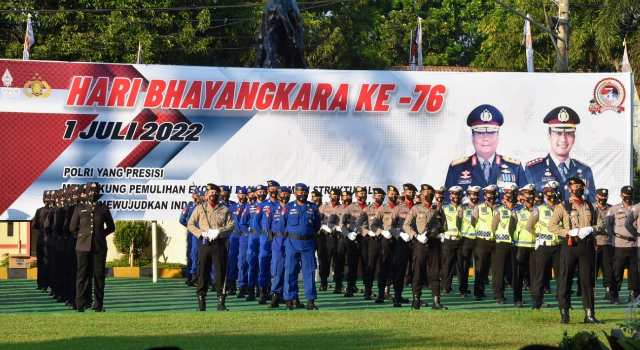 Bupati Cirebon bersama Forkopimda menghadiri  HUT BHAYANGKRA KE 76 Bertempat di Mapolresta Cirebon