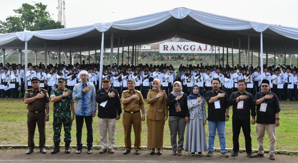 1.272 Anggota PPS Se-Kabupaten Cirebon Resmi Dilantik, Bupati Cirebon Minta Kerja Secara Maksimal