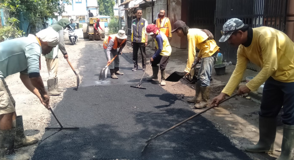 Dinas PUTR Kabupaten Cirebon Perbaiki 48 Ruas Jalan