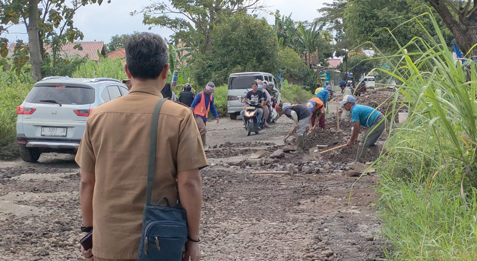 Akhir Mei, 31 Paket Pekerjaan Jalan di Kabupaten Cirebon Dimulai