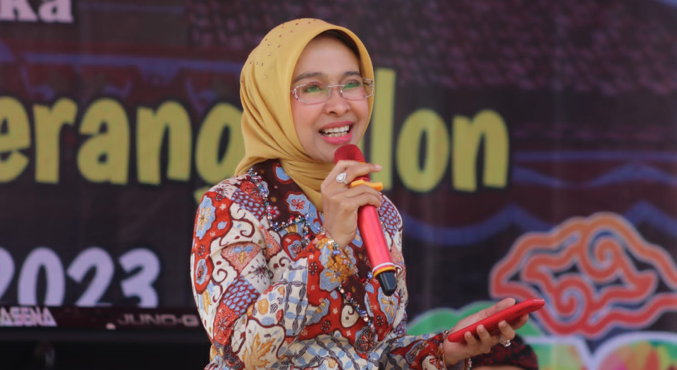 Hadiri Milad Desa Serang Kulon, Wabup Ayu: Kegiatan Ini Berdampak pada Perekonomian Masyarakat