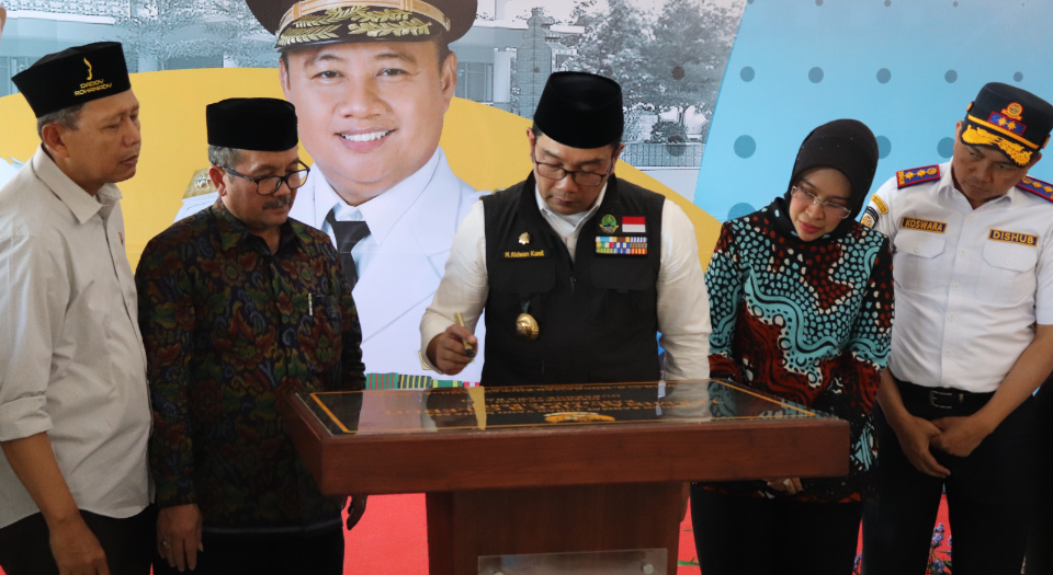 Terminal Ciledug Diresmikan, Ridwan Kamil: Akan Menjadi Magnet Perekonomian Warga Kabupaten Cirebon