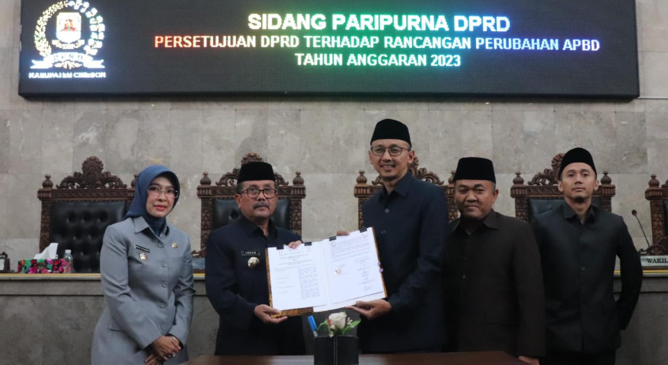 Anggaran Perubahan Tahun 2023 Disahkan, Bupati Imron: Hasil Kerjasama yang Optimal antara Legislatif dan Eksekutif