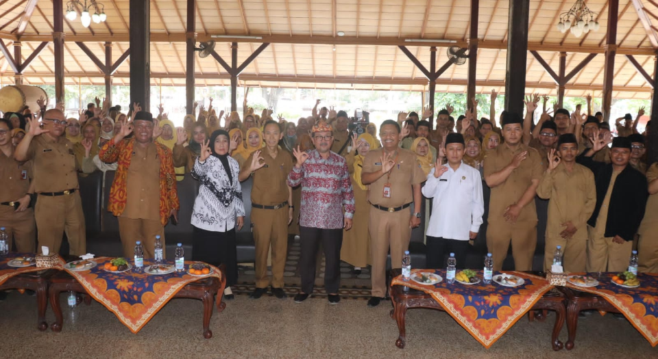 Bupati Imron Dorong Guru Honorer PAI jadi PPPK